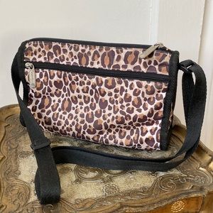 LESPORTSAC Classic Bag, Cheetah 🐆 print - Small